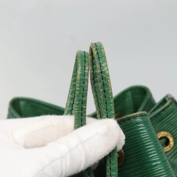 LOUIS VUITTON Epi Noe Shoulder Bag Green - Picture 8 of 15